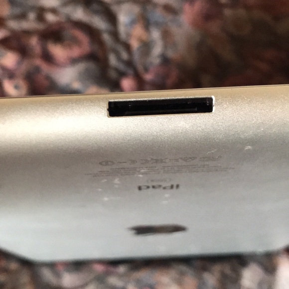 iPad 2nd Generation 16GB - Picture 3 of 4